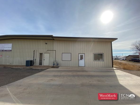 Office/ Warehouse with Stack Yard in Wolfforth: 207 Highway 62-82, Wolfforth, TX, 79382